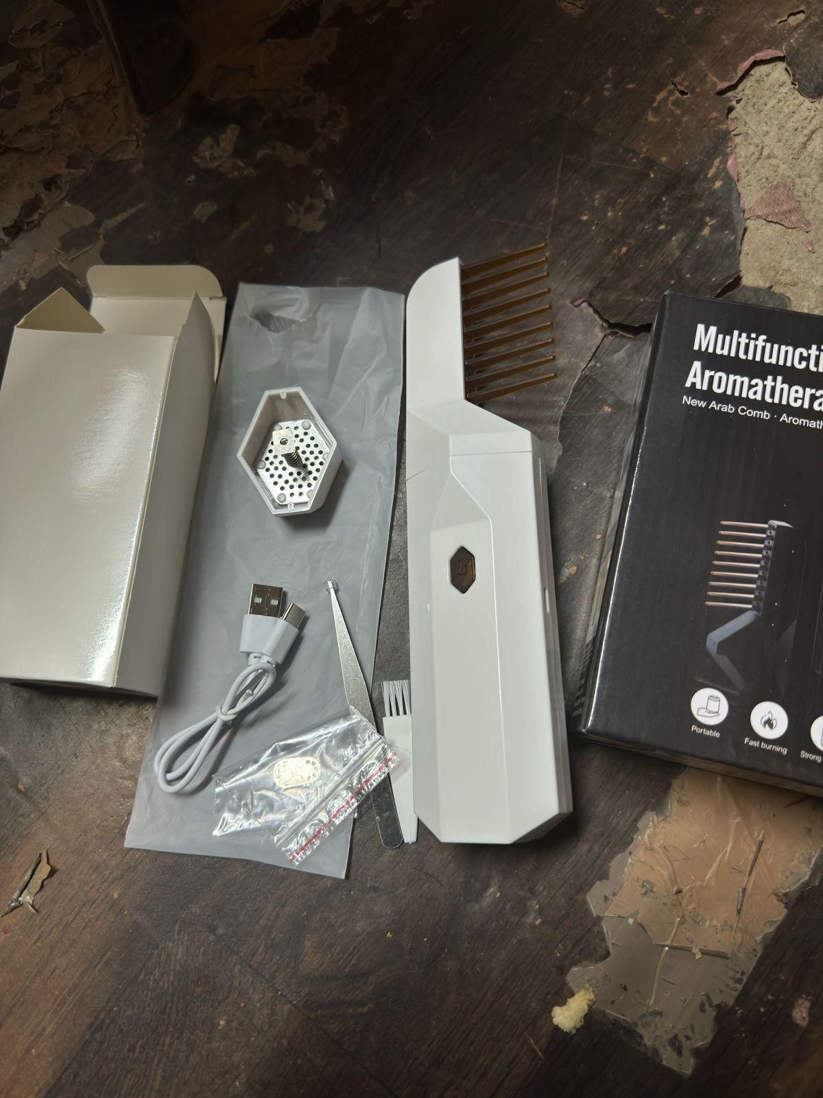Portable Multifunctional Fragrance Comb