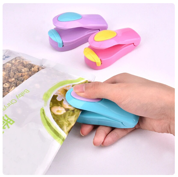 Battery-Operated Mini Sealing Machine